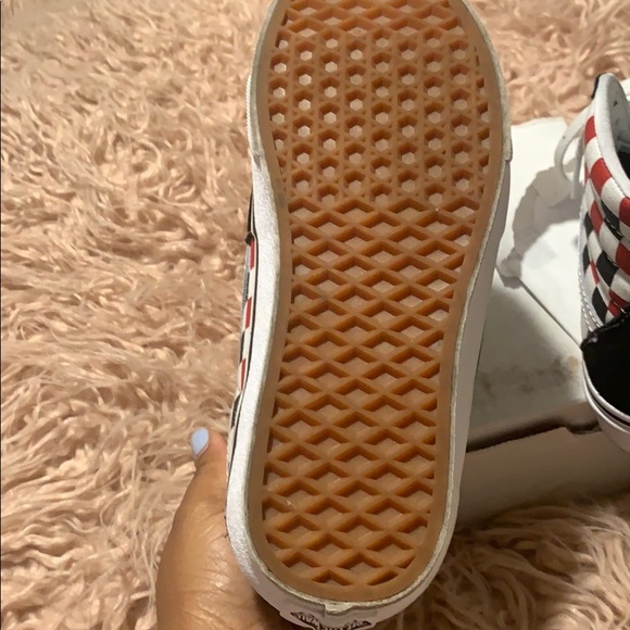 Vans - Picture 7 of 8